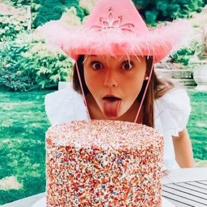 Meet your Posher, Nicole